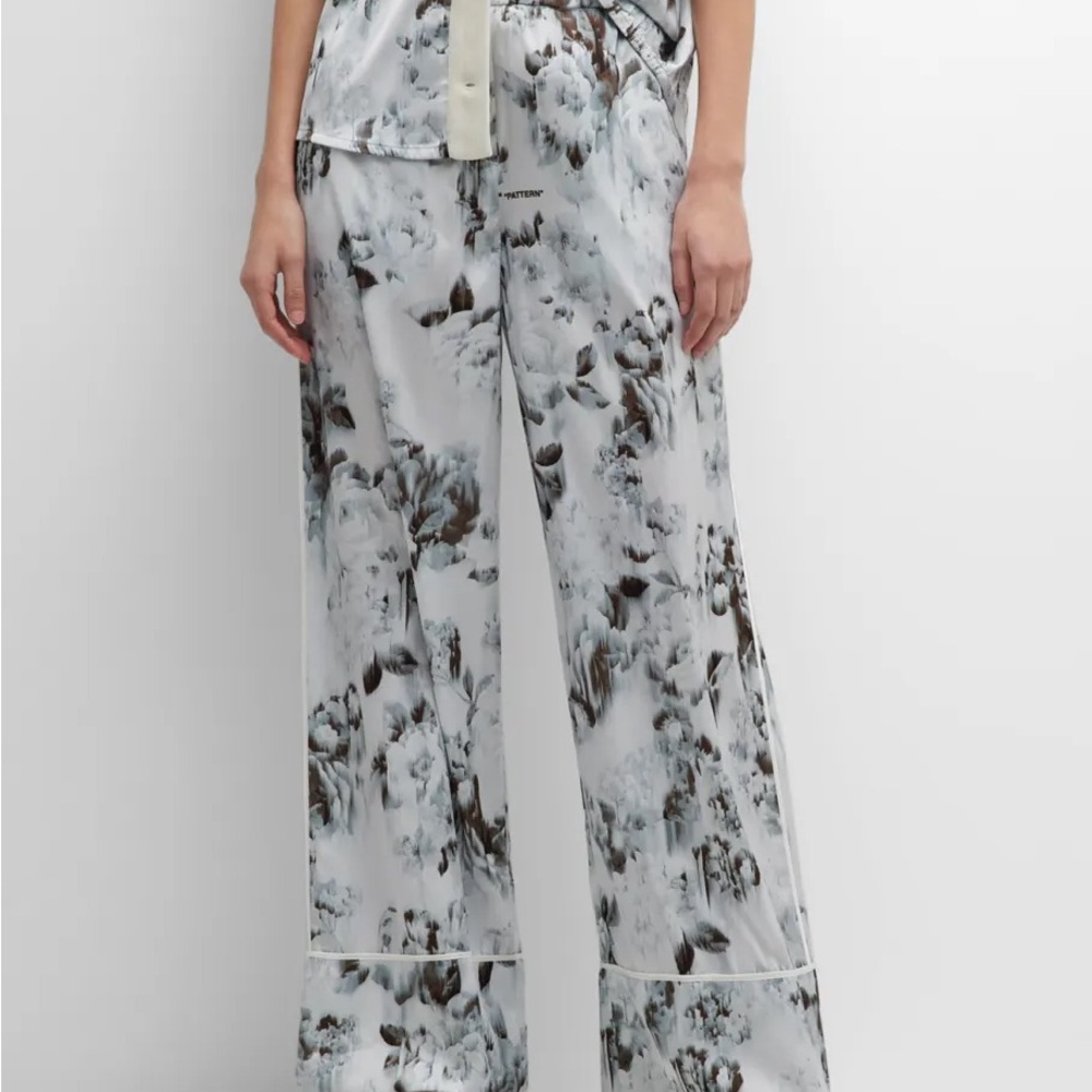 Off White Satin floral Sz 36